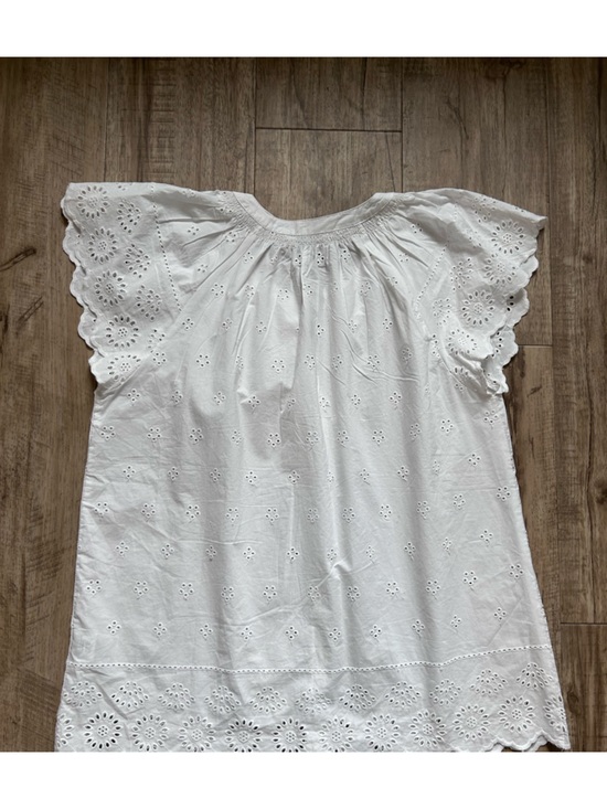 White Eyelet Button-Front Women's Top 100% cotton summer beach abalone buttons - Picture 8 of 10